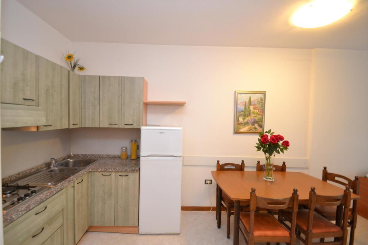 ビビオーネResidenza Delle Termeアパートメント エクステリア 写真